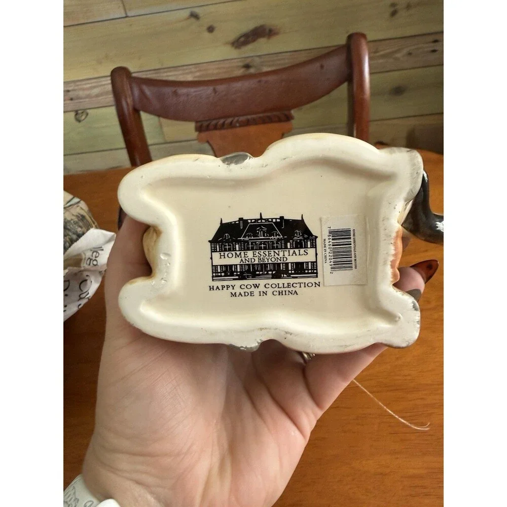 CERAMIC HAPPY COW CREAMER HOME ESSENTIALS AND BEYOND BLACK AND TAN READ